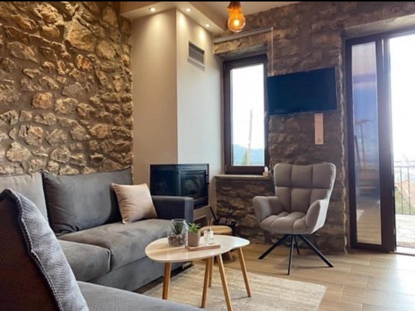 Holiday home χαρουλα 2